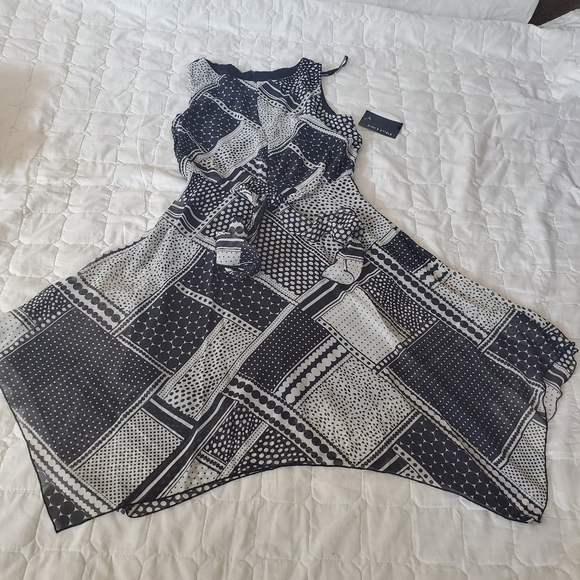 New dress - Picture 1 of 13